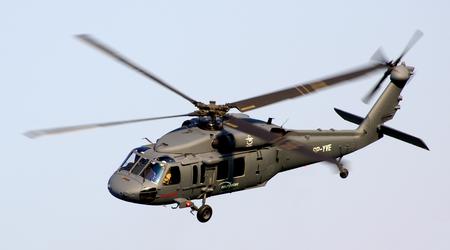 Albanien har tagit två U.S. UH-60 Black Hawk helikoptrar i bruk