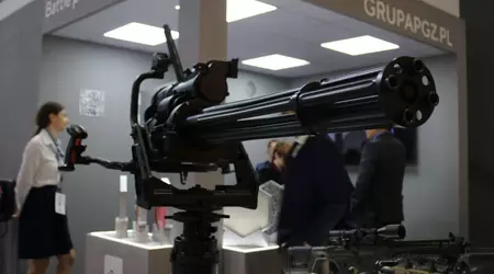 Polen presenterar WLKM-maskingevär som framgångsrikt kan skjuta ner fiendens drönare