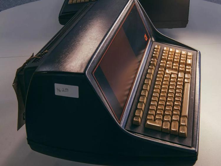 Världens första mikrodator Q1 från 1972 ...