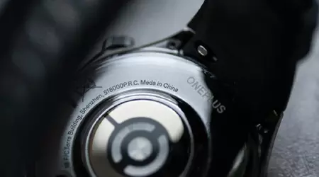 "Meda i Kina": roligt stavfel hittat på OnePlus Watch 3 smartwatchfodral