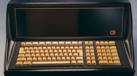 Städfirma hittade av misstag 2 av världens första 50 år gamla stationära datorer när de städade huset