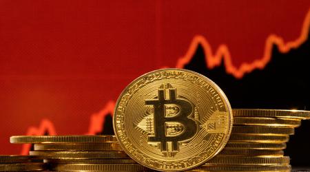 Rekordnivå: bitcoin når ett nytt märke på 72 tusen dollar