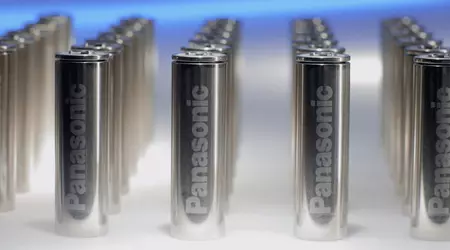 Panasonic har påbörjat massproduktion av batterier för elfordon vid en ny anläggning i Kansas