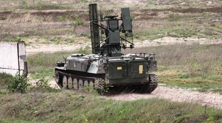 De ukrainska försvarsstyrkorna demonstrerade stridsoperationen av Strela-10 luftvärnsrobotsystemet mot en rysk Orlan spaningsdrönare