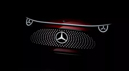 Nya Mercedes-Benz CLA får en upplyst front och stjärnstrålkastare