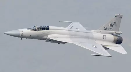 Pakistan utrustar JF-17-jaktplan med kinesiska långräckviddiga PL-15-missiler