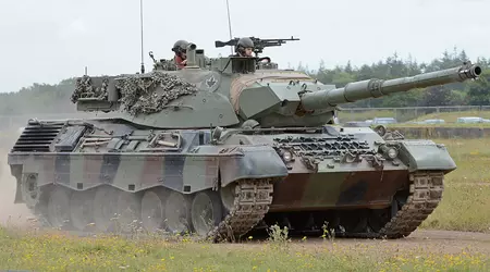 Ukrainska Leopard 1A5 motstod ett dussin träffar från ryska FPV-drönare