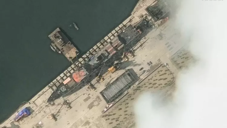 Nordkorea höjer äntligen den skadade jagaren: ...