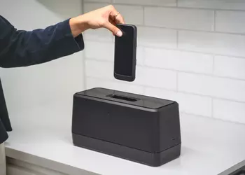 Swippitt-laddningssystemet laddar din iPhone på 2 ...