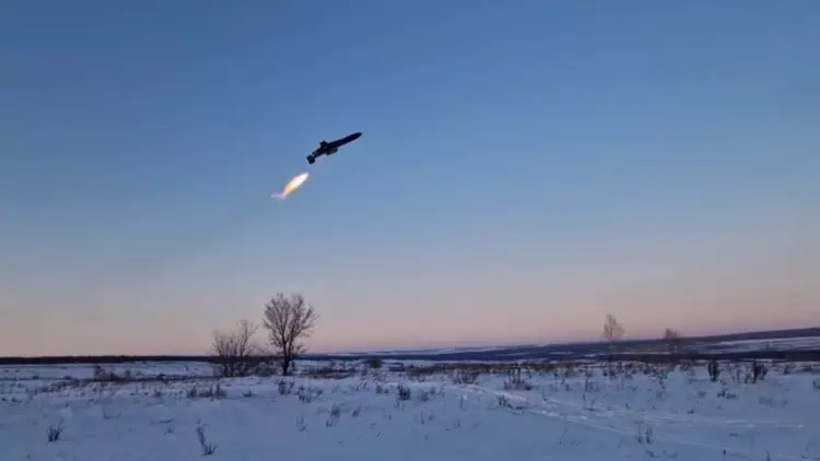 Russerna visar lokaliserad version av Shahed-238 ...