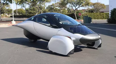 Aptera presenterade ett produktionsklart solcellsdrivet fordon på CES 2025