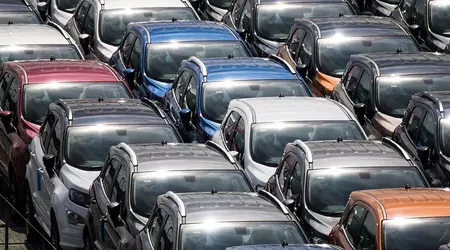 Tusentals bilar fast i EU-port på grund av Trumps tullar