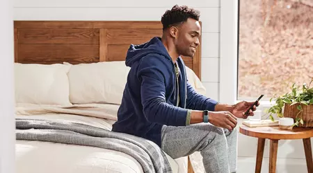 Fitbit utvecklar en kompakt gadget för att mäta blodtrycket på fingret (foto)