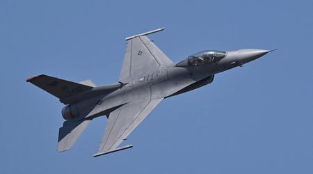 Thailand överväger att köpa F-16 eller Gripen