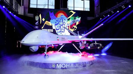 Iran har presenterat attack- och spaningsdrönaren Mohajer-10 med en design som liknar MQ-9 Reaper, den kan flyga i en hastighet av 210 kilometer i timmen upp till 2 000 kilometers avstånd