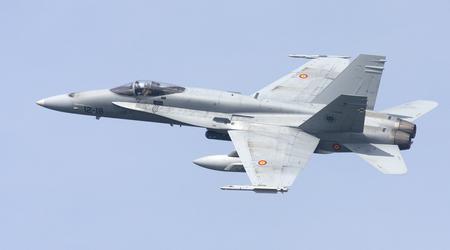 Spanien kommer att spendera 55 miljoner USD på att förlänga livslängden för stridsflygplanet F/A-18 Hornet till mitten av nästa årtionde