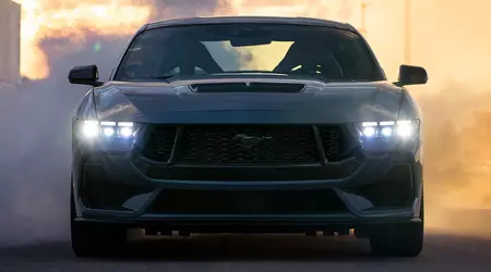 Ford Mustang med fyra dörrar kan bli en global modell