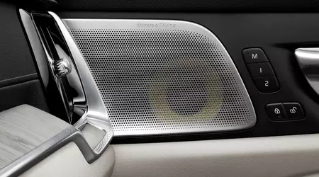 Volvo-bilägare i Kina har utrustats med falska Bowers & VVilkins-högtalare