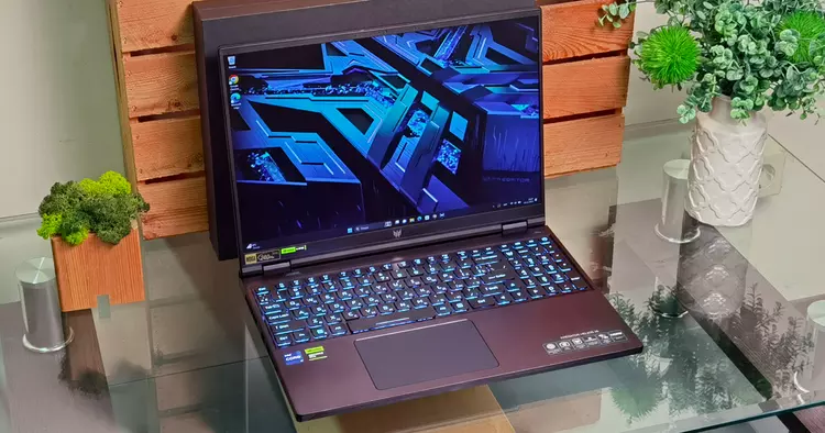 Acer Predator Helios 16 recension