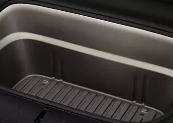 Tesla har börjat sälja LED-list för ...