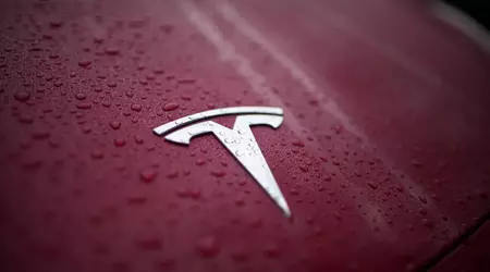 Tesla på sidan av: vinsterna faller med 71 procent, Musk lovar att "börja arbeta igen"
