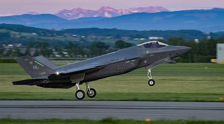 Lockheed Martin erhöll 746,3 miljoner dollar för att arbeta på ett kontrakt för att leverera F-35 Lightning II stridsflygplan till Schweiz