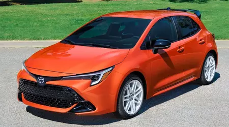 Vita fälgar, ljus karossfärg: Toyota Corolla FX Edition får retrodesigninslag