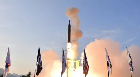 Israel är först i historien med att avfånga en ballistisk missil i rymden - Arrow-systemet sköt ned målet utanför atmosfären