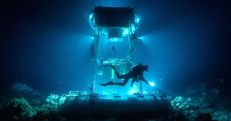 Peugeot går under vattnet