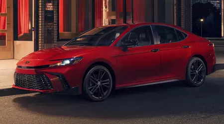 Toyota Camry 2026 för USA: Nightshade-version och ny Dark Cosmos karossfärg