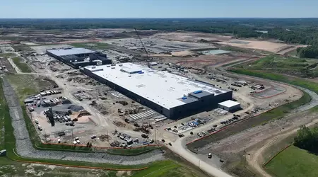 Toyota har byggt sin första batterifabrik i USA för tillverkning av batterier till elfordon 