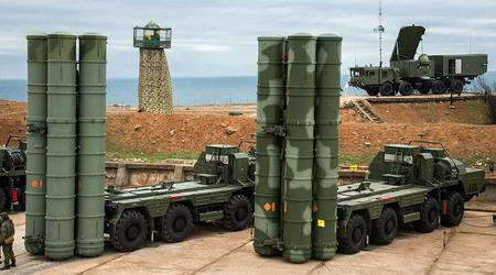 De ukrainska väpnade styrkorna utdelade ett massivt slag mot det ryska luftförsvarssystemet: tillsammans med S-400 träffades tre avfyrningsramper för S-300 luftvärnsrobotsystemet på en gång