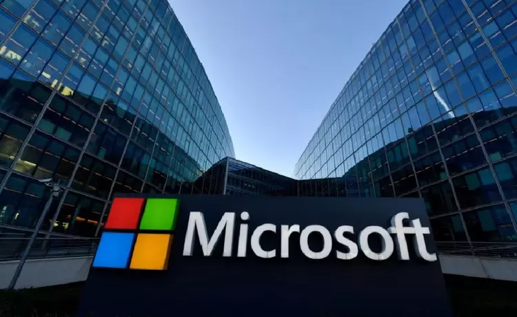 Microsoft kommer att säga upp 3 ...