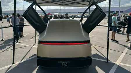 Tesla demonstrerar obemannad Robotaxi i dagsljus för första gången (video)