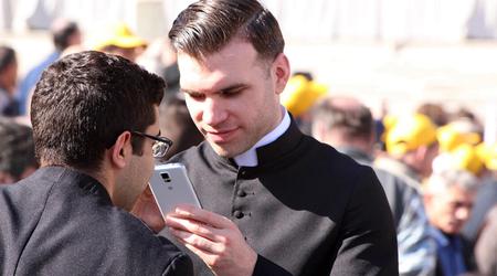 Kunde inte motstå frestelsen: Pennsylvania-präst spenderade mer än 40 000 dollar från kyrkans kassa på mobilspel