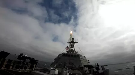Det amerikanska kuststridsfartyget USS Savannah har för första gången avfyrat missilförstöraren Standard Missile 6, som kan attackera luft- och markmål