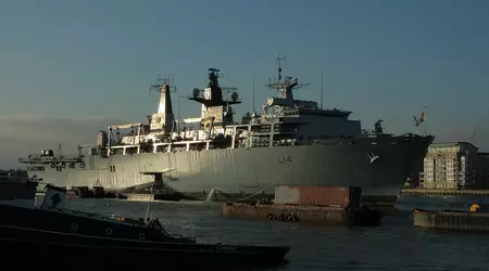 Brasilien kan köpa avvecklade Albion amfibiska insatsfartyg från Storbritannien