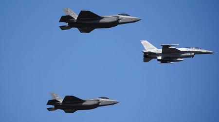 F-35 Lightning II, Patriot, Leopard 2 och HIMARS - Polen höll den största militärparaden på 30 år