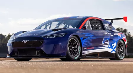 Ford presenterade en helelektrisk NASCAR-prototyp inspirerad av Mustang Mach-E