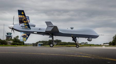 Royal Netherlands Air Force har fått sin första MQ-9A Reaper multirole-drönare värd 30 miljoner dollar, som kommer att beväpnas med GBU-12-bomber och AGM-114 Hellfire II-missiler