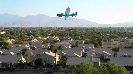 Amazon har börjat leverera Apple-utrustning med drönare 