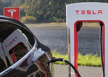Reuters: Teslas nya modell kommer att ...