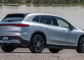 Mercedes-Benz stoppar leveranser av EQE- och ...