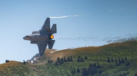 Lockheed Martin kommer att drabbas av betalningsförseningar på upp till 868 miljoner USD på grund av att leveranserna av F-35 Lightning II stoppats i nästan ett år