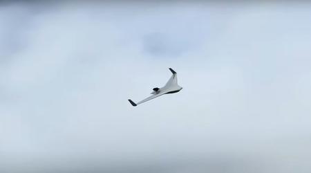 EOS Technologie har presenterat Veloce 330: en jetdriven UAV med vertikal start- och landningsteknik som kan nå hastigheter på upp till 400 km/h