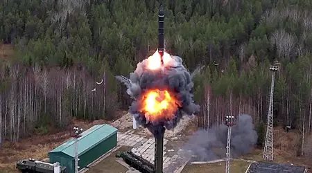 Ryssarna har avfyrat den interkontinentala ballistiska missilen SS-27 Mod 2 med en räckvidd på 12 000 kilometer, som kan bära en kärnstridsspets med en sprängkraft på upp till 500 kiloton