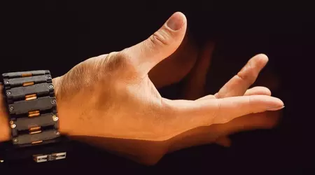 Meta visar en prototyp av ett armband utan skärm som känner igen "kroppsspråk"