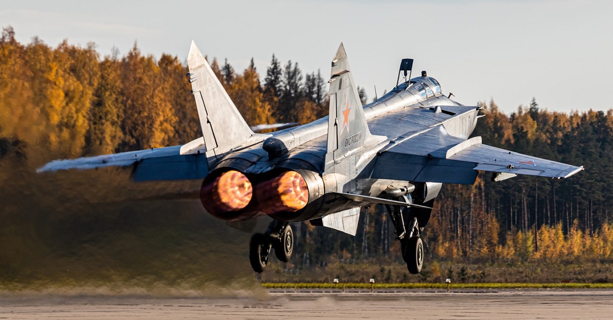 Fjärde generationens MiG-31 överljudsflygplan kraschade i Ryssland till en kostnad av 35 miljoner dollar