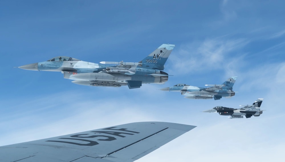 USA skickar stridsflygplan av typen F-16 Fighting Falcon till Rumänien efter att ryska drönare kraschat och exploderat på landets territorium