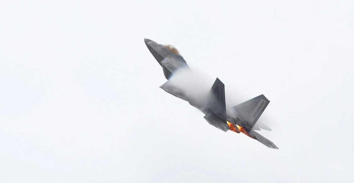 U.S. Air Force och Pratt & Whitney har slutfört en uppgradering på 21 miljoner USD av F119-motorer för alla femte generationens F-22 Raptor jaktplan